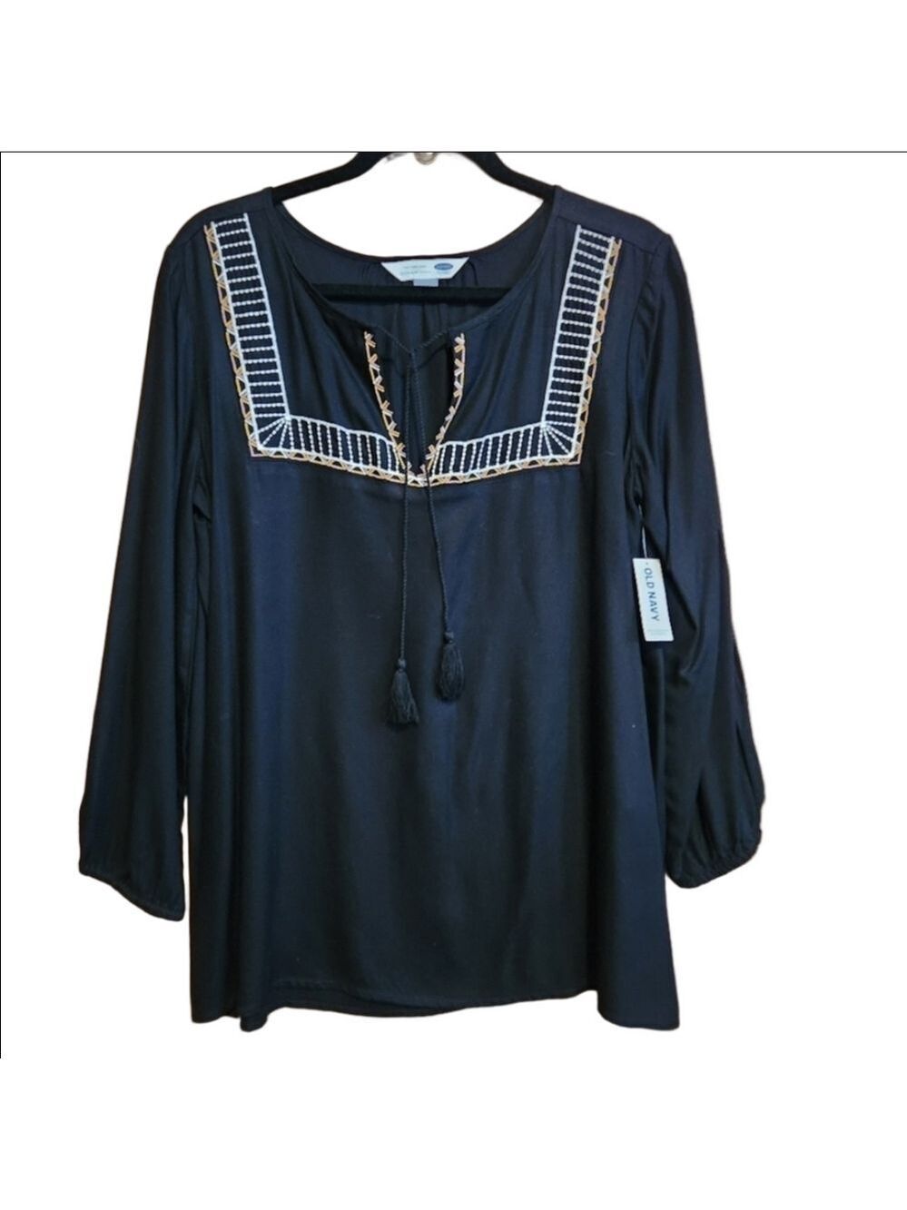 EMBROIDERED BLACK TUNIC TOP - NWT - SIZE MEDIUM